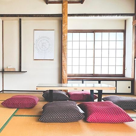 ファミリー仲良しグループ向け貸切宿ともだちハウス تشيتشيبو المظهر الخارجي الصورة